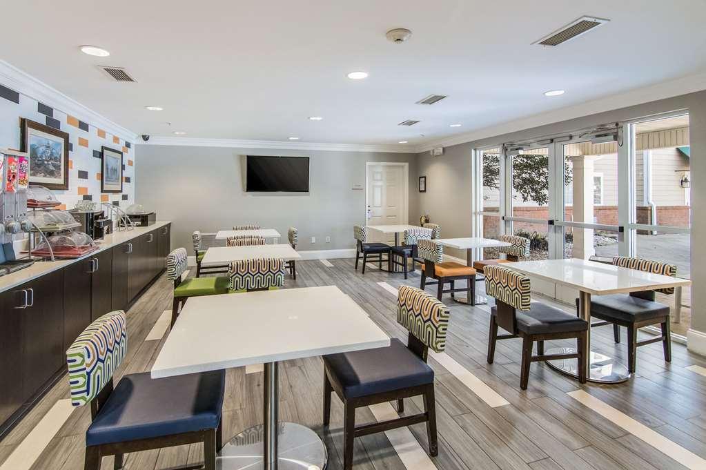 Sleep Inn & Suites Columbus Near Fort Benning Bagian luar foto